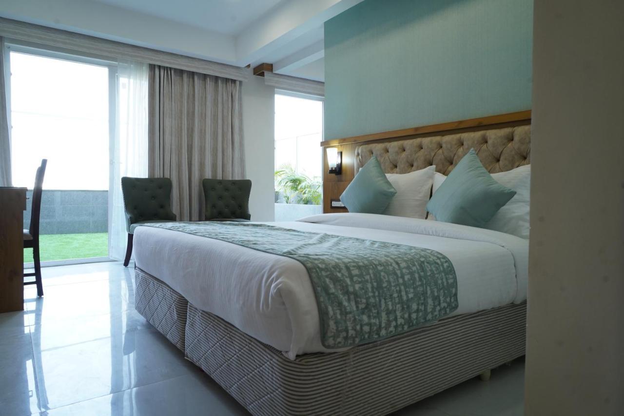 Hotel Shanti Sagar Kharar Kültér fotó