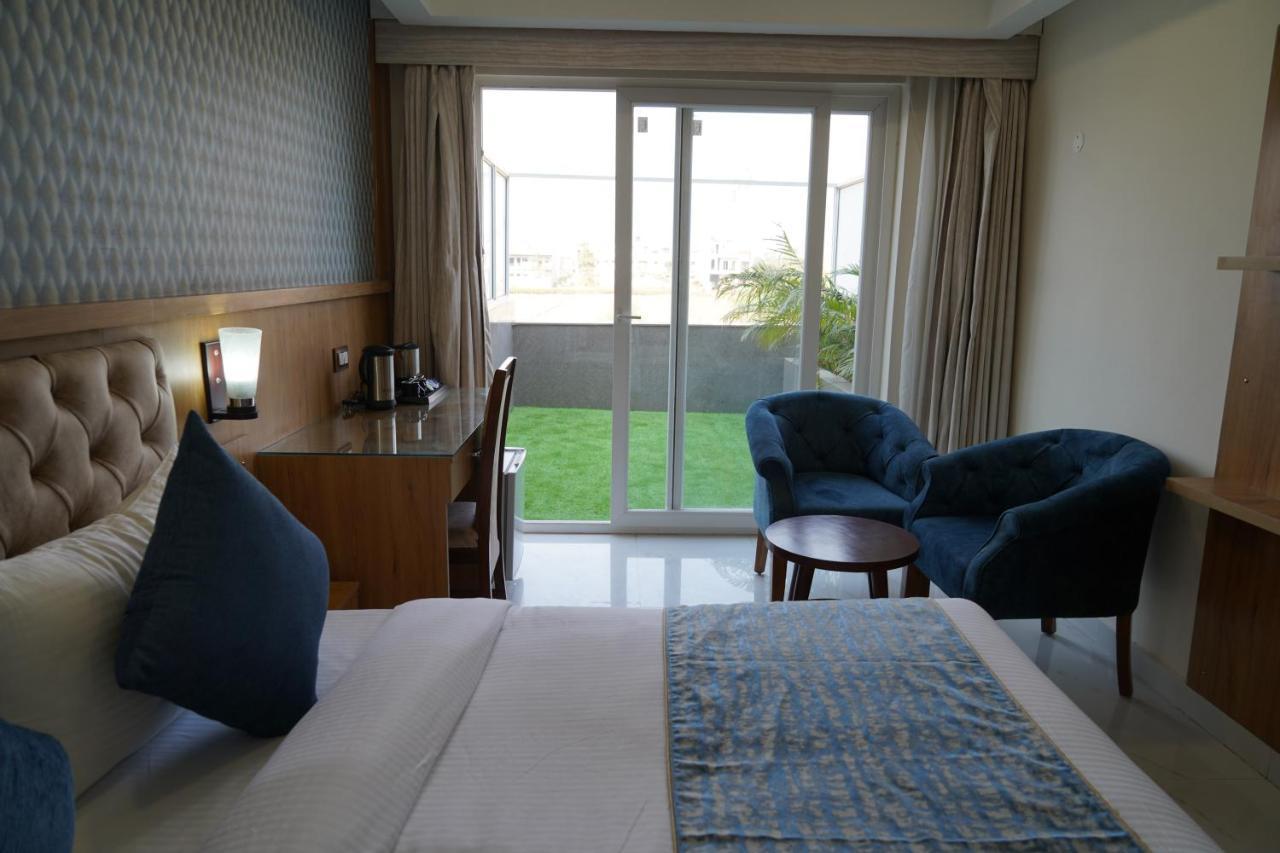 Hotel Shanti Sagar Kharar Kültér fotó