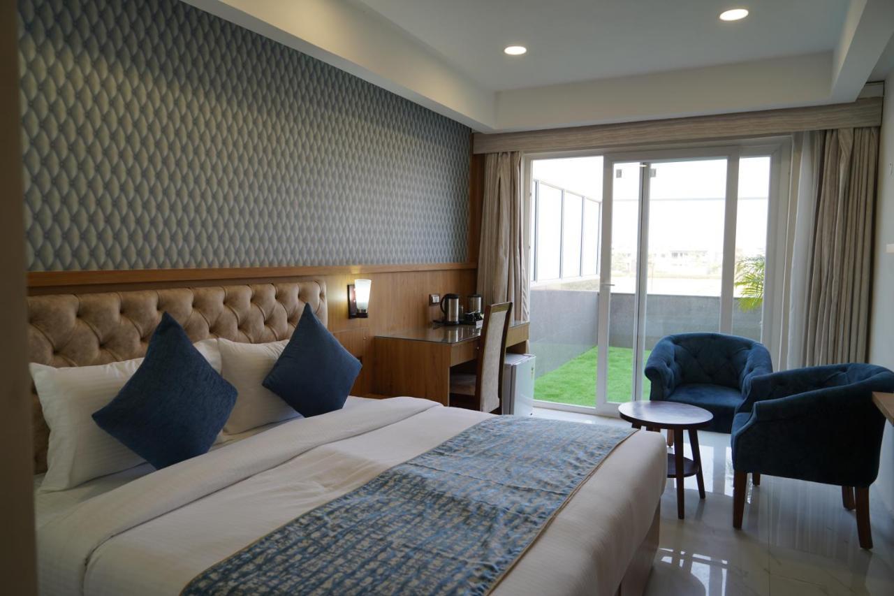 Hotel Shanti Sagar Kharar Kültér fotó