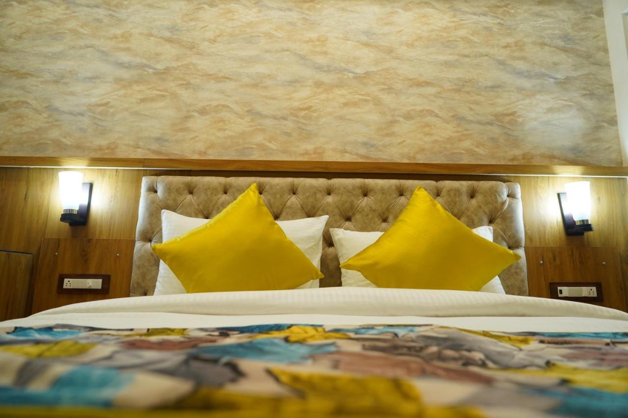 Hotel Shanti Sagar Kharar Kültér fotó