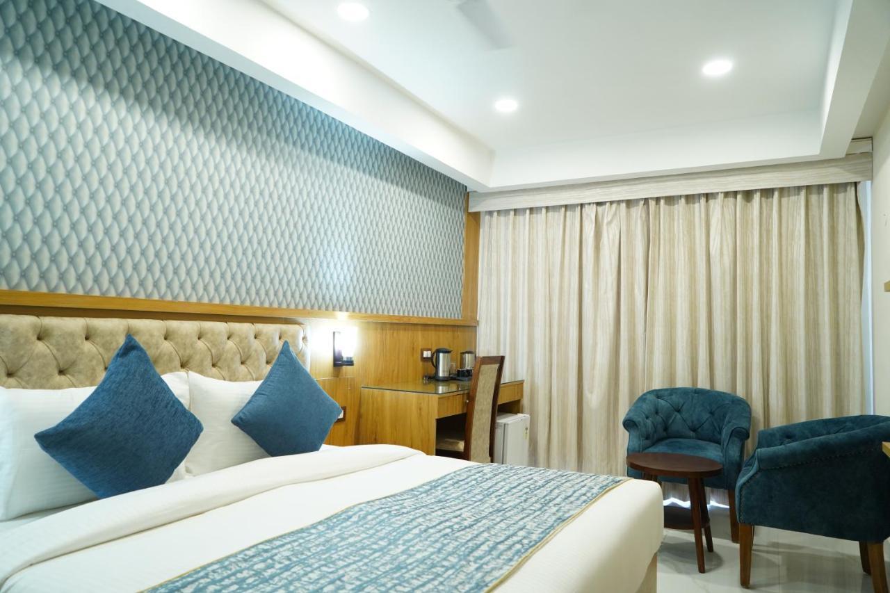 Hotel Shanti Sagar Kharar Kültér fotó