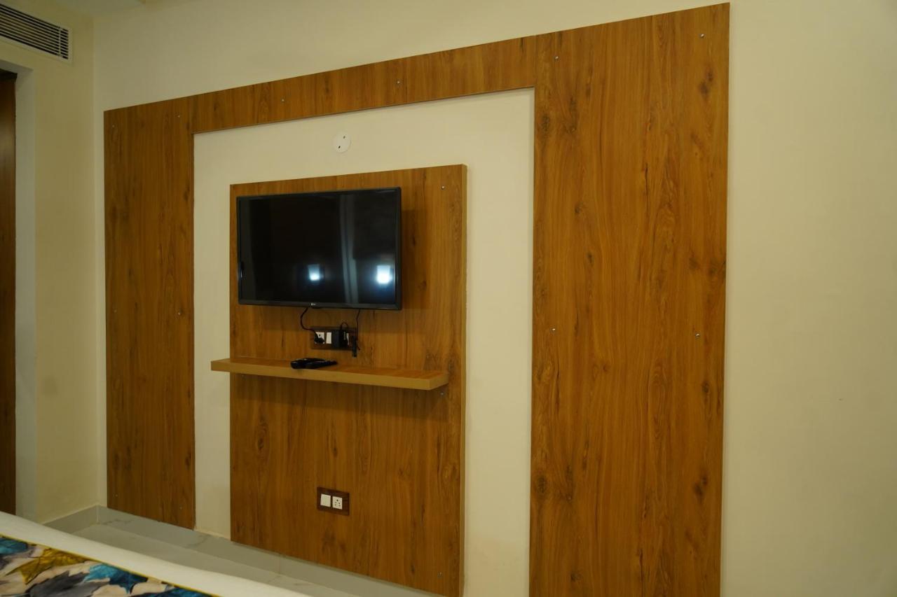 Hotel Shanti Sagar Kharar Kültér fotó