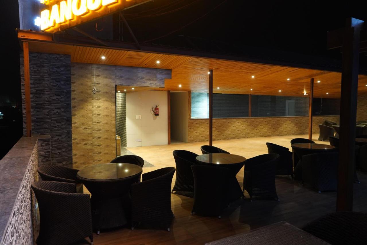 Hotel Shanti Sagar Kharar Kültér fotó