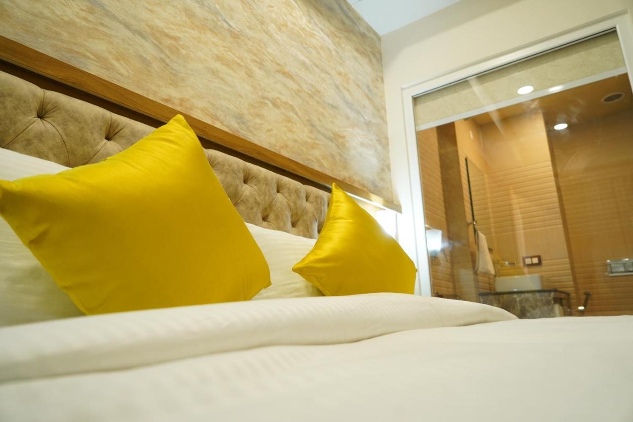 Hotel Shanti Sagar Kharar Kültér fotó